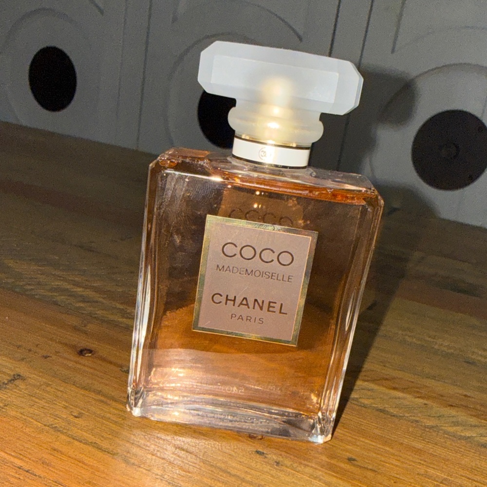 CHANEL Coco Mademoiselle Eau de Parfum - Luxurious Gold and Cream